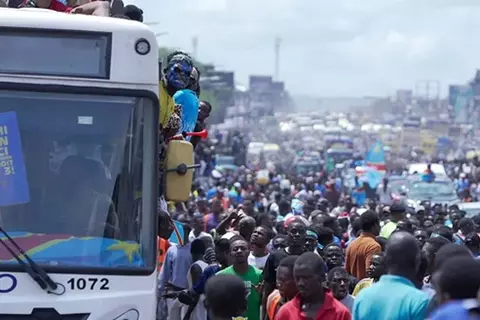 نظرة ماييلي وعلامة ديسابر.. منتخب الكونغو الديموقراطية بين جماهيره ببطاقة المونديال (صور)